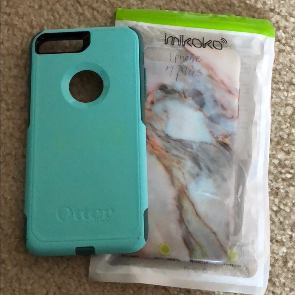 Two iPhone 7 Plus cases